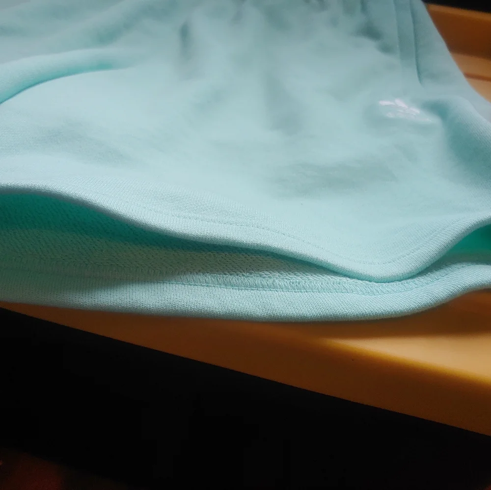 Adidas Shorts Sweat shorts BRAND NEW Men's - Picture 3 of 12